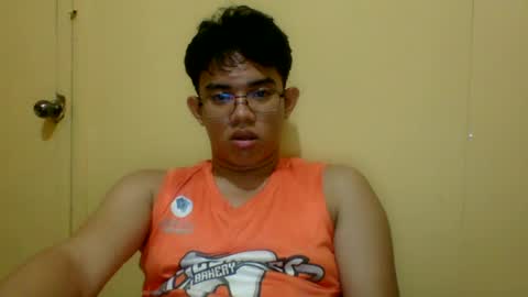 Snapshot of horni_boy22 chatting on 06/17/26, 04:30 horni_boy22 online show from 06/17/26, 04:30