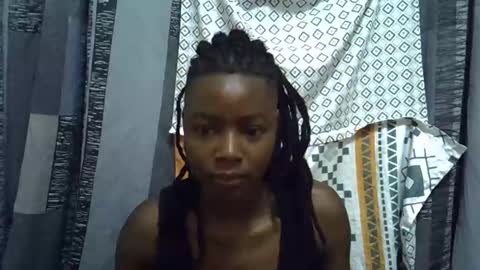 Snapshot of horny_baddie18 chatting on 02/16/26, 05:53 Leila online show from 02/16/26, 05:53