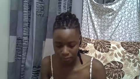 Snapshot of horny_baddie18 chatting on 02/19/26, 10:28 Leila online show from 02/19/26, 10:28