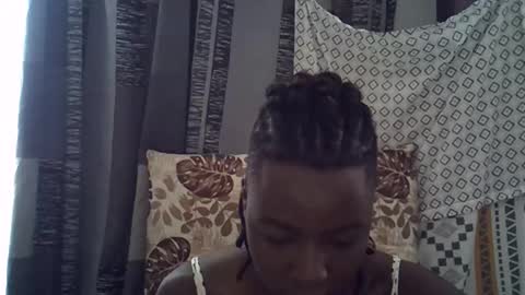 Snapshot of horny_baddie18 chatting on 02/20/26, 09:10 Leila online show from 02/20/26, 09:10