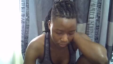 Snapshot of horny_baddie18 chatting on 02/27/26, 08:58 Leila online show from 02/27/26, 08:58