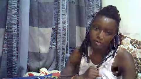 Snapshot of horny_baddie18 chatting on 05/31/26, 05:09 Leila online show from 05/31/26, 05:09