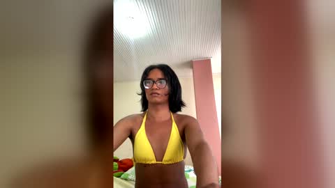 Snapshot of horny_brii chatting on 04/27/26, 06:06 horny_brii online show from 04/27/26, 06:06