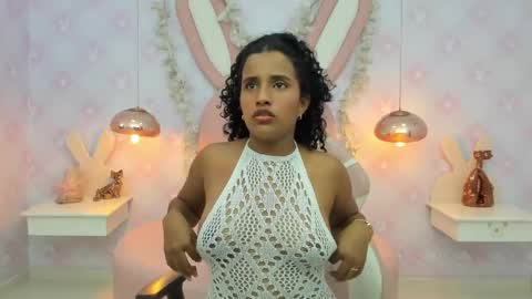 Snapshot of horny_curlss chatting on 05/19/26, 03:35 Horny Curls online show from 05/19/26, 03:35