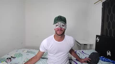 BoyHornyDirty online show from 11/29/25, 03:31