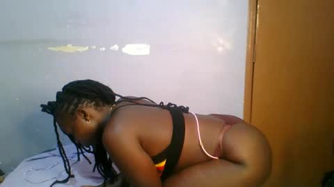 phanice online show from 11/18/25, 07:40