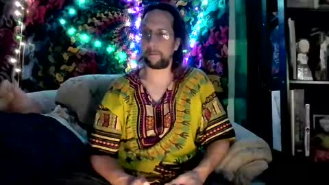 Snapshot of horny_hippie420 chatting on 12/04/24, 07:06 Horny Rockstar420 online show from 12/04/24, 07:06