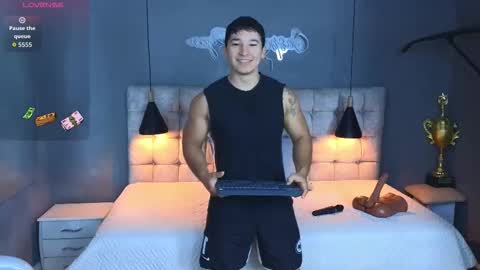 horny_nick18 online show from 10/10/25, 12:04
