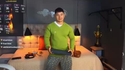 horny_nick18 online show from 10/21/25, 09:10