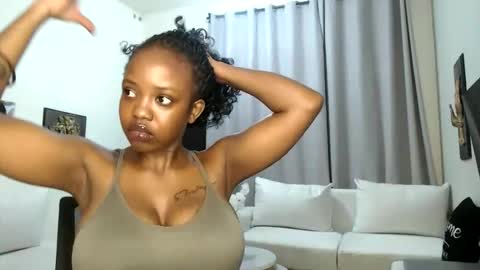 Snapshot of horny_princcess chatting on 05/05/26, 04:04 horny_princcess online show from 05/05/26, 04:04