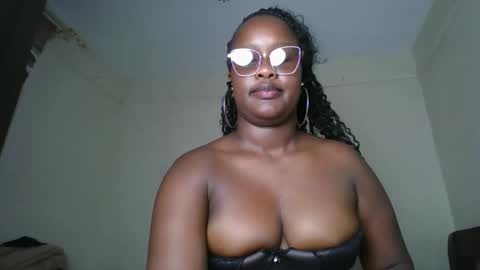 Snapshot of horny_sexxy_babe chatting on 02/25/26, 11:53 Lucy online show from 02/25/26, 11:53
