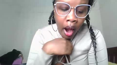 Snapshot of horny_sexxy_babe chatting on 02/28/26, 12:06 Lucy online show from 02/28/26, 12:06