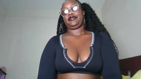 Snapshot of horny_sexxy_babe chatting on 03/01/26, 12:18 Lucy online show from 03/01/26, 12:18