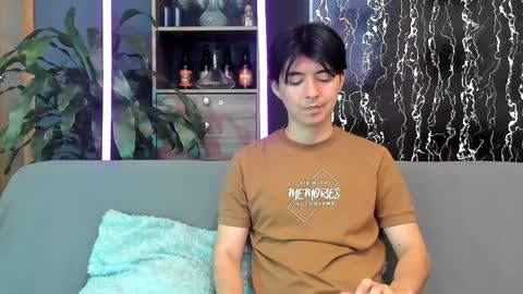 Snapshot of horny_twinks_guys chatting on 04/12/26, 02:33 Alex and Camilo online show from 04/12/26, 02:33