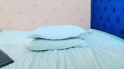 Khloe  online show from 03/02/25, 06:51