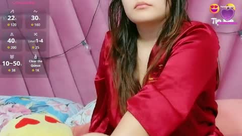 Khloe  online show from 04/03/26, 12:14