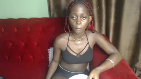 Snapshot of hornybella4 chatting on 03/01/25, 05:27 Bella online show from 03/01/25, 05:27