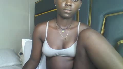 Bella online show from 11/15/25, 09:17