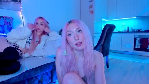 Snapshot of hornybunnys chatting on 12/15/24, 10:15 Alex and Rosie online show from 12/15/24, 10:15