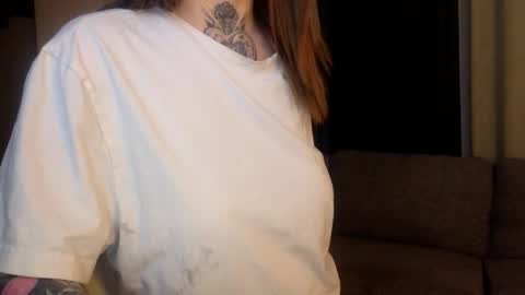 Snapshot of hornycouple0102 chatting on 04/07/26, 04:57 hornycouple0102 online show from 04/07/26, 04:57