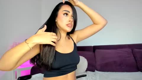 Emma online show from 11/25/25, 07:41