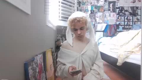Snapshot of hornyfemfag chatting on 07/16/26, 03:18 hornyfemfag online show from 07/16/26, 03:18