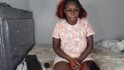 hornygal256 online show from 11/01/25, 07:43