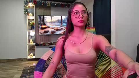 hornygirl_20000 online show from 04/24/26, 06:38