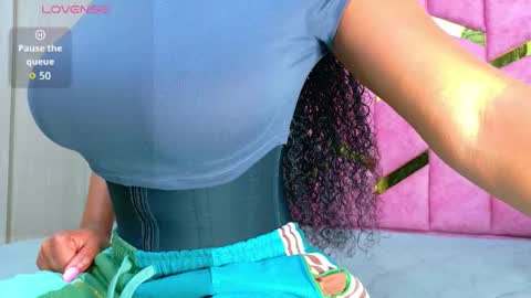 Valentina  online show from 11/04/25, 01:10