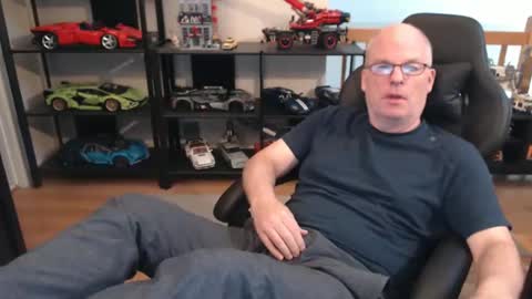 Snapshot of hornynthick70 chatting on 01/20/25, 09:11 hornynthick70 online show from 01/20/25, 09:11