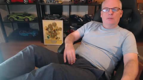 Snapshot of hornynthick70 chatting on 03/08/25, 02:34 hornynthick70 online show from 03/08/25, 02:34