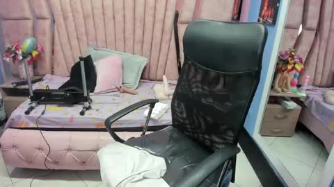 hornyskinny26 online show from 03/24/26, 04:28