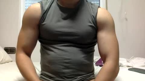 Snapshot of hornyspaniard93 chatting on 07/12/26, 01:46 hornyspaniard93 online show from 07/12/26, 01:46