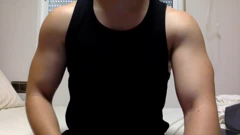 Snapshot of hornyspaniard93 chatting on 07/17/26, 04:56 hornyspaniard93 online show from 07/17/26, 04:56