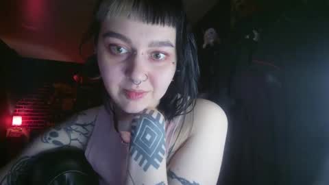 Snapshot of horror_circus chatting on 02/15/25, 03:42 Messalina Horror online show from 02/15/25, 03:42