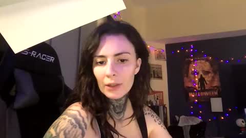 horrorqueen online show from 03/26/26, 03:39