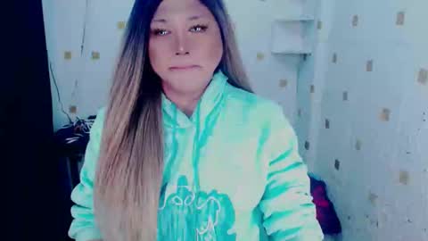 Snapshot of hosersecockselfsucker chatting on 01/10/25, 05:26 YOUR MAJESTY LUCY PEARL online show from 01/10/25, 05:26