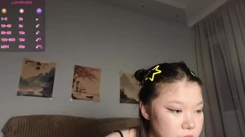 hosina_sayeri online show from 05/23/26, 10:14