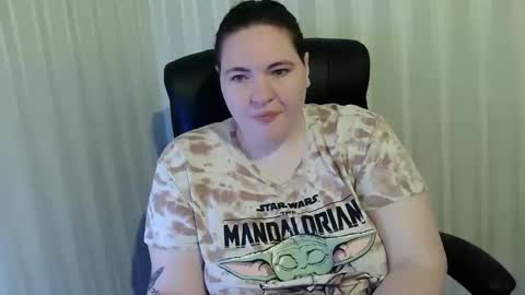 Snapshot of hot2panthers chatting on 11/16/25, 04:07 hot2panthers online show from 11/16/25, 04:07