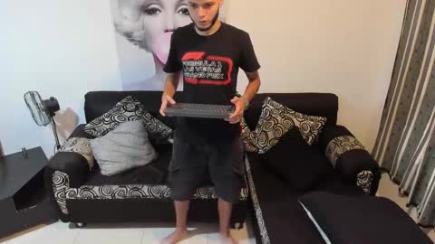 hot bad boy69 online show from 12/16/25, 07:52