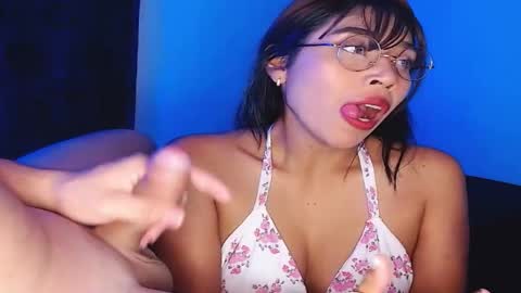 hot_boy_2027 online show from 04/17/26, 06:33