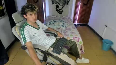 hot bunny online show from 10/28/25, 02:15