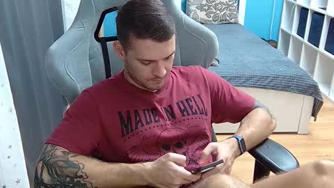 hot_cap_77 online show from 11/27/25, 05:04