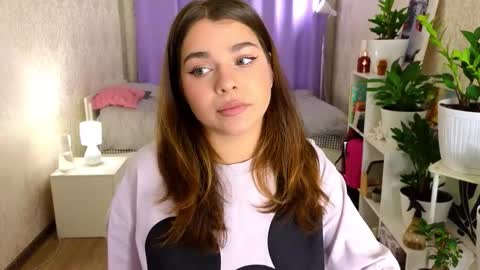 LiluCaroline online show from 09/30/25, 04:01