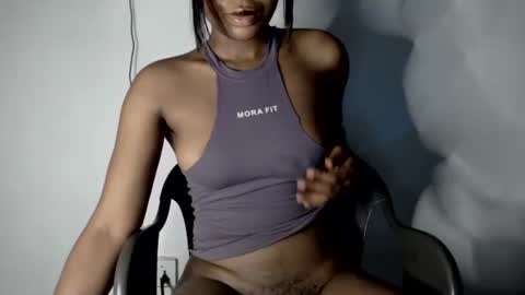 sonia  mis choco online show from 10/18/25, 08:04