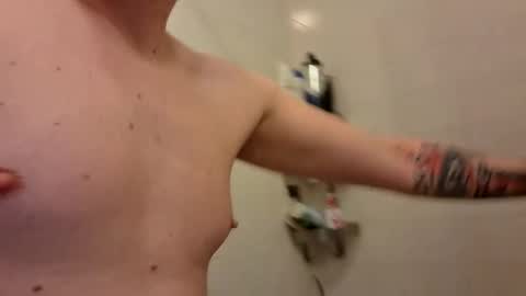 hot_couple_pl35 online show from 04/18/26, 12:31