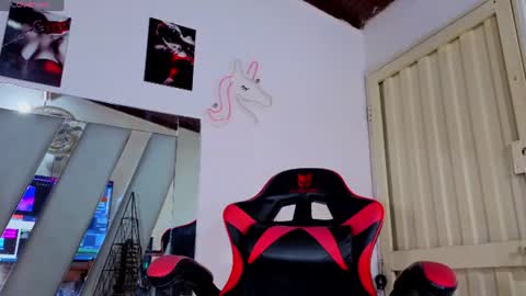 Snapshot of hot_destinyk chatting on 07/09/26, 09:30 destinyk online show from 07/09/26, 09:30