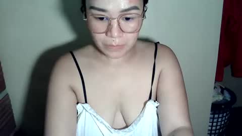 Snapshot of hot_emma1112 chatting on 06/20/26, 07:11 hot_emma1112 online show from 06/20/26, 07:11