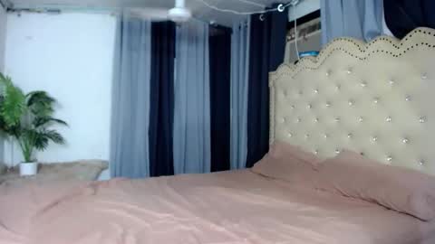 hot_fucker_ online show from 12/01/25, 06:51