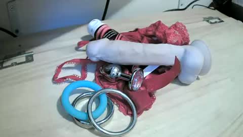 hot_group_wank online show from 07/01/26, 10:06